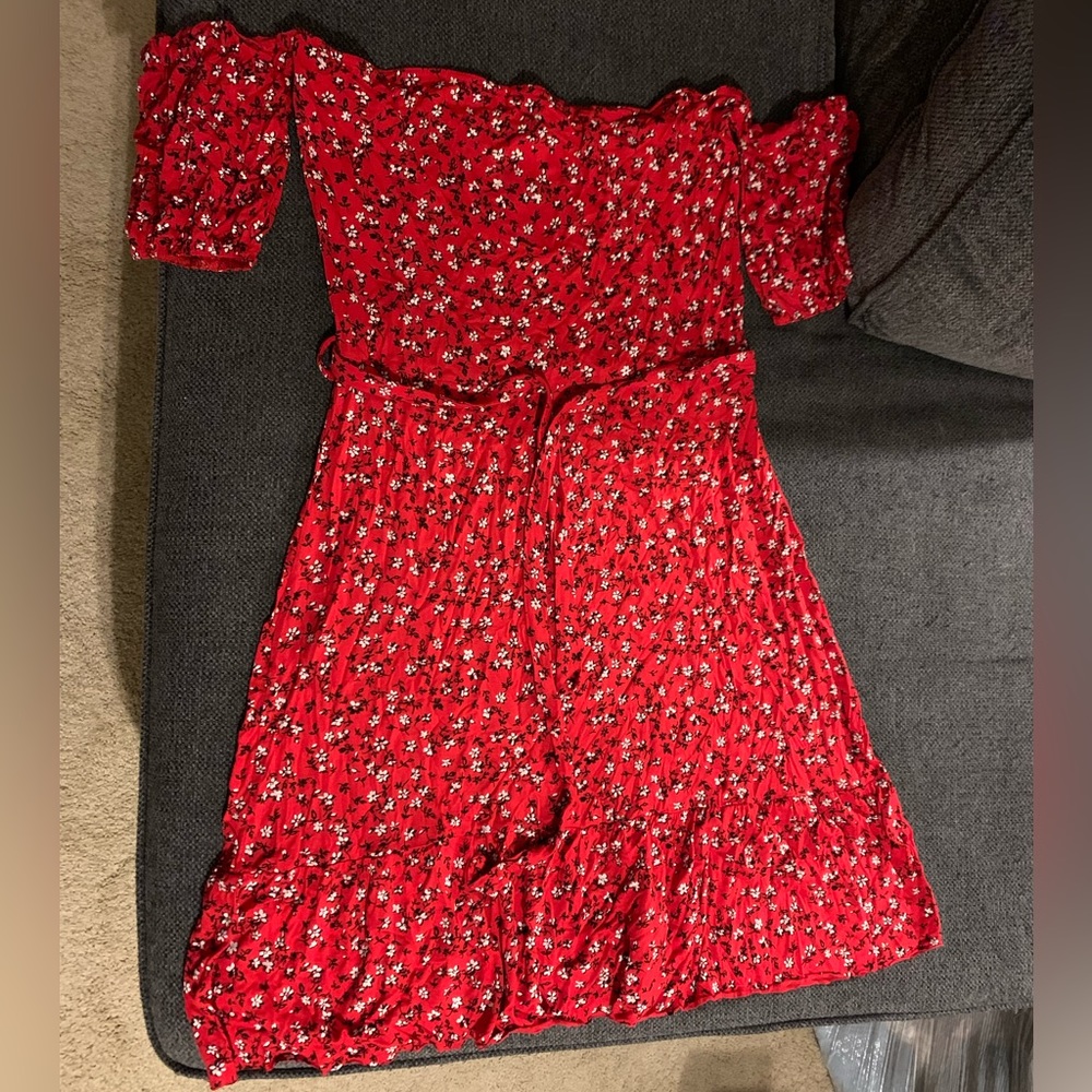Boohoo Tall Red Floral Dress